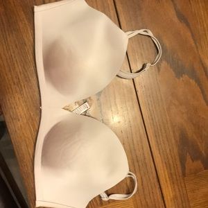 Victoria’s Secret unlined bra